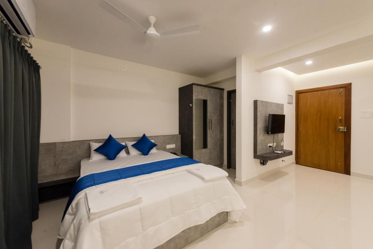 Manipal Atalia Service Apartments Екстериор снимка