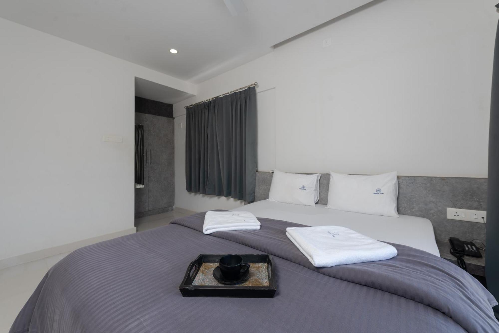 Manipal Atalia Service Apartments Екстериор снимка